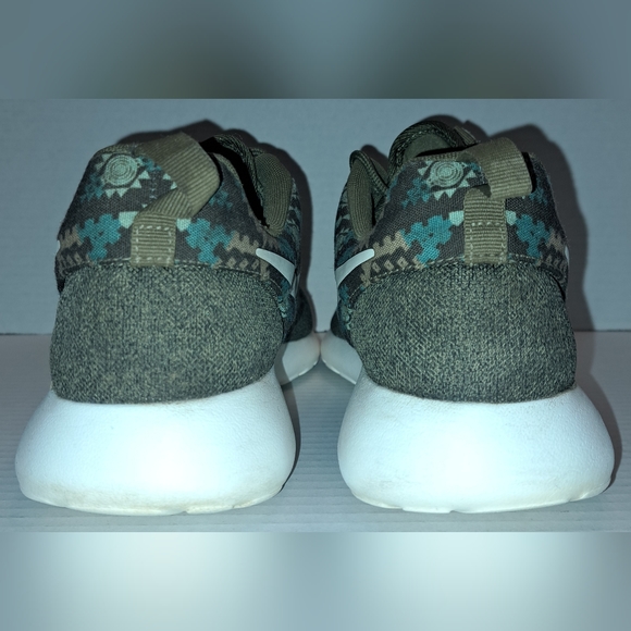 Nike Roshe One Iguana Sail Loden Bamboo Aztec 2015 RARE Size 10 655206-213 - Picture 6 of 10